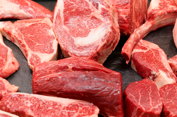 Exportações de carne suína crescem 50,4% em junho; vendas externas de carne de frango caem 12,4%